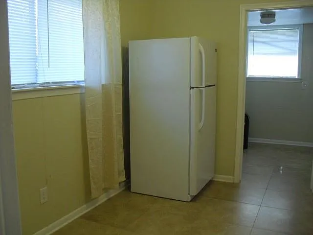 208 Pink St — Photo 7