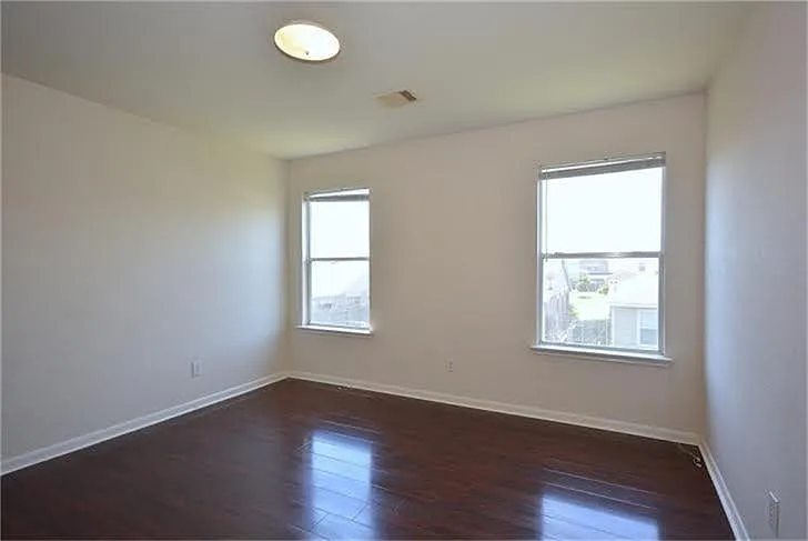 8106 Arrington Forest Ln — Photo 5