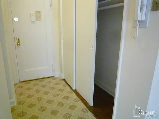 Rented by New York Quality Living Downtown | media 16