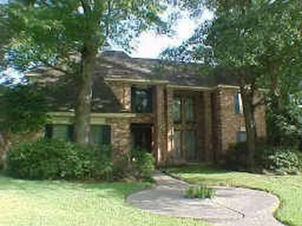 5319 Blue Creek Dr, Kingwood, TX 77345