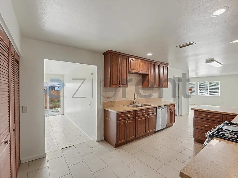 44558 Stanridge Ave — Photo 9
