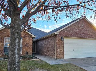 4402 Shady Elm Dr, Mansfield, TX 76063