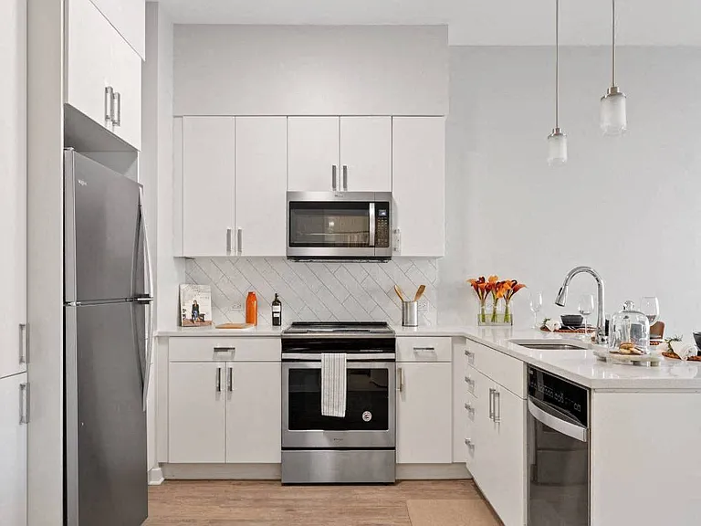 23rd Place Apartments - Market Rate Apartments — Photo 19