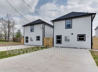 8128 Sterlingshire St #B, Houston, TX 77078