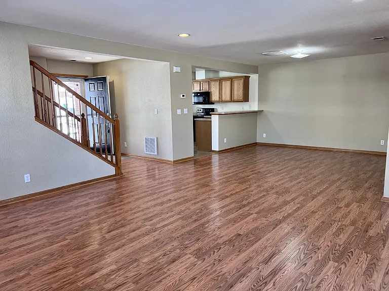 1121 S Richfield St — Photo 4