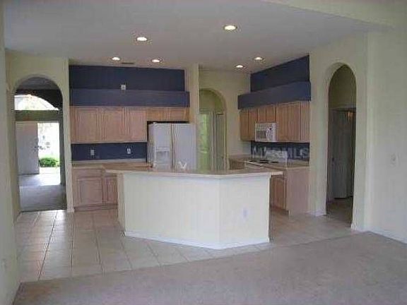 3rd image of 4317 Harbor Lake Dr