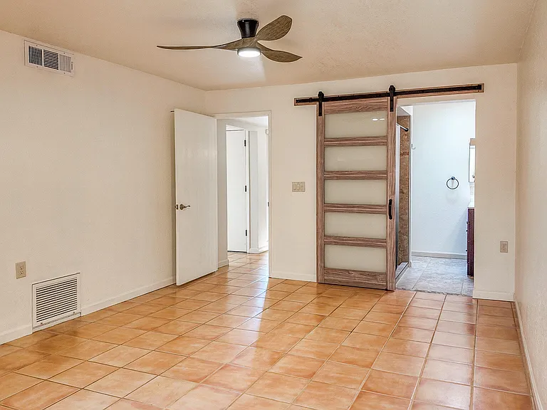 724 W Rio San Pedro — Photo 16