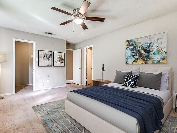 3rd image of 3209 Heather Glen Dr