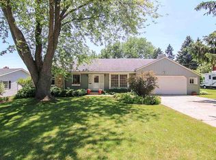 917 Eisenhower Rd, Stoughton, WI 53589