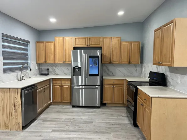 1746 8th St #1746, Sarasota, FL 34236