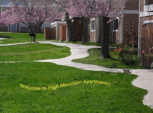 636 Cherry Ln APT I, Tehachapi, CA 93561