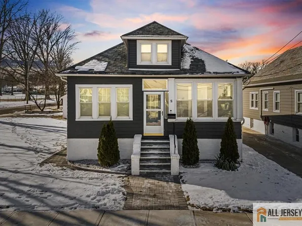 8 Center St, South River, NJ 08882