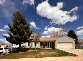 2250 Hitching Post Dr, Green River, WY 82935