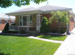 6496 Kingsbury St, Dearborn Heights, MI 48127