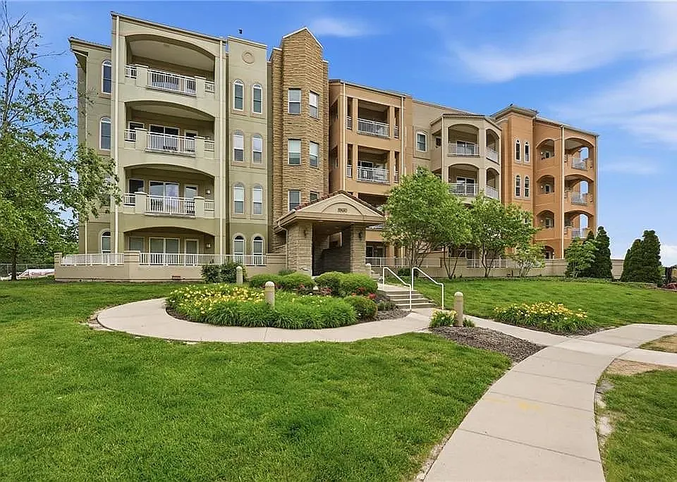 2 bed, 1731 sqft, $3,500 — Photo 1