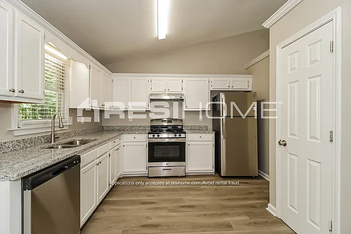 Building Photo - 232 Wesley Mill Ln
