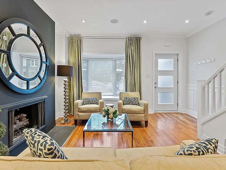 111 Summerhill Ave — Photo 10