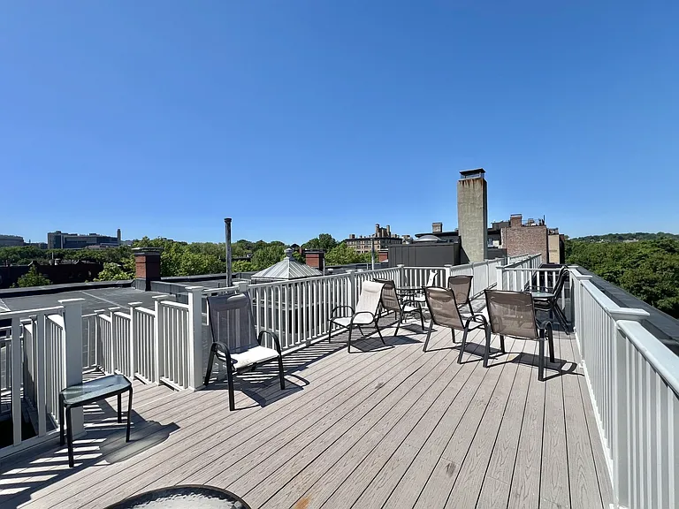 1060 Beacon St #6 — Photo 12