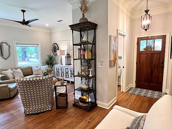 3rd image of 16 Bellemeade N