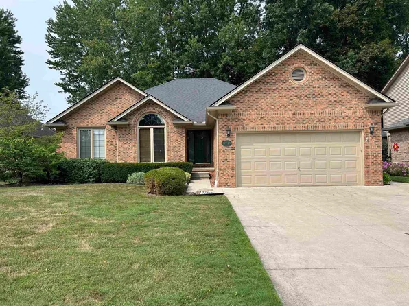 37515 Hanson Dr, Sterling Heights, MI 48310
