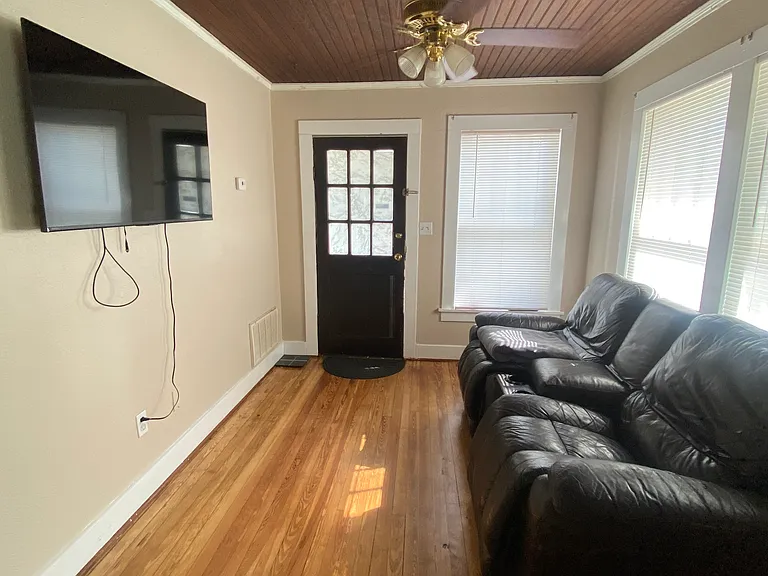 1214 W Garden St #4 — Photo 8