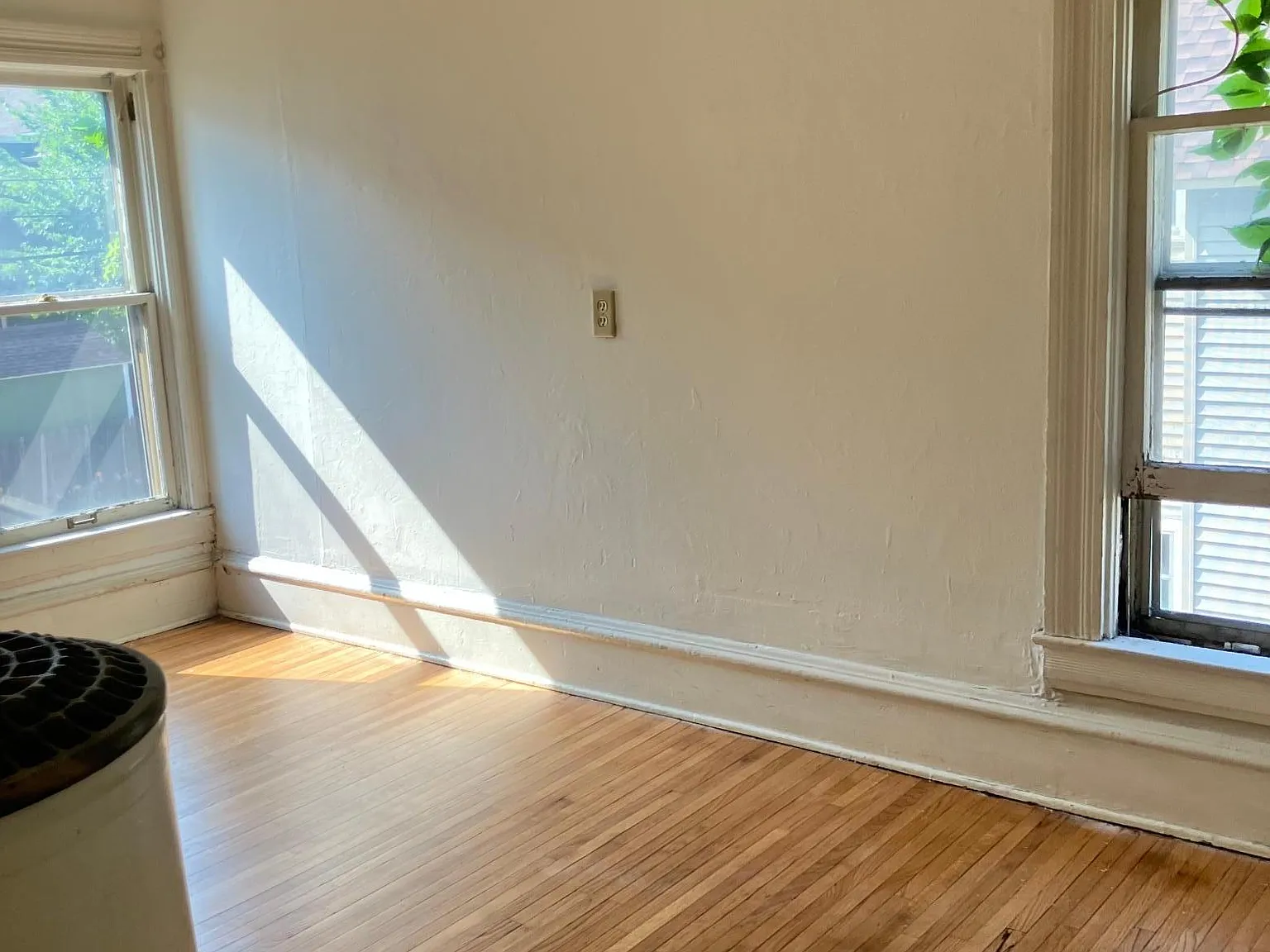 2 bed, 1.0 bath, 900 sqft, $1,800 — Photo 3