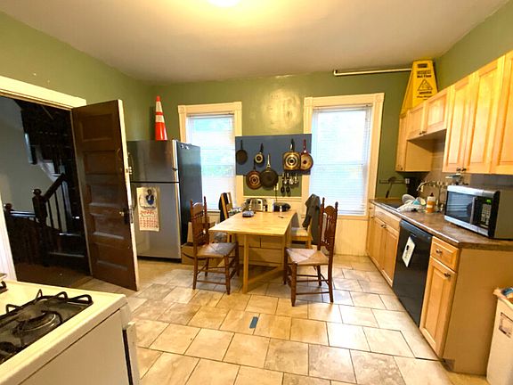 4th image of 8 Bucknam St #1