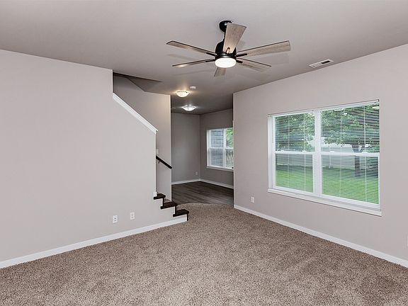 4th image of 212 Larson Dr