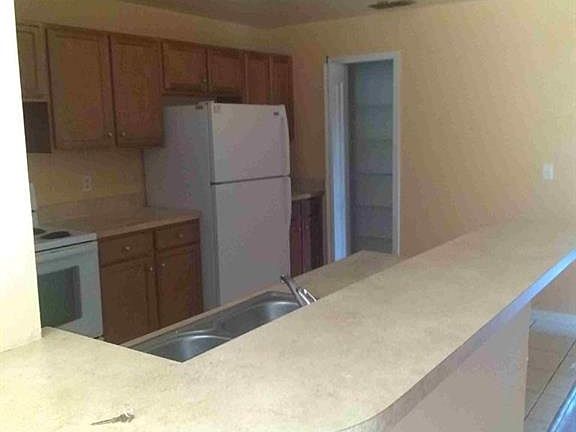 5th image of 4564 Golfview Blvd #4566