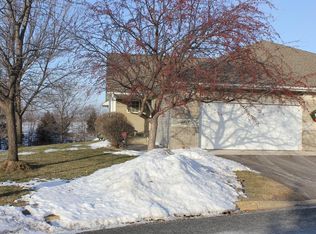 6012 Creekview Ln N, Brooklyn Park, MN 55443