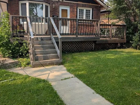 11124 97th St NW, Edmonton, AB T5G 1W8