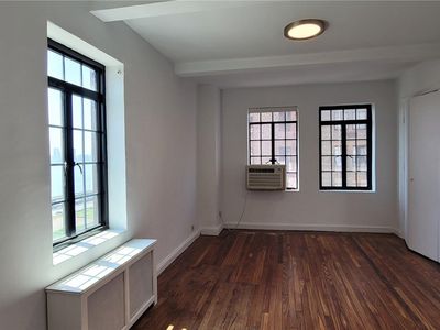 25 Tudor City Pl #823, New York, NY, 10017