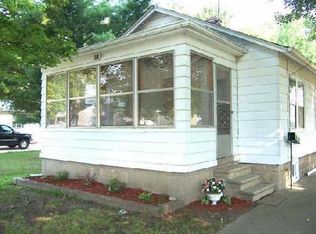 901 Maplewood Ave, Ypsilanti, MI 48198