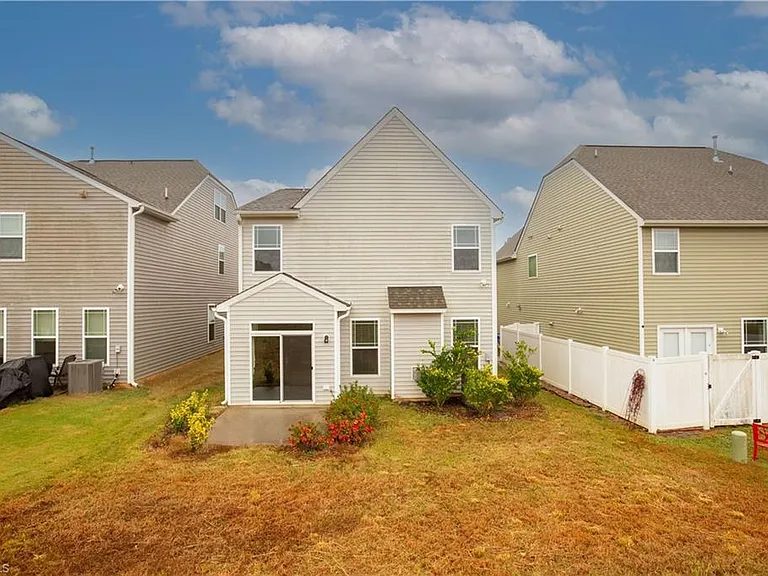 218 Crane Creek Way — Photo 4