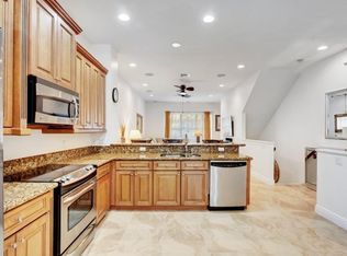 4703 Artesa Way E, Palm Beach Gardens, FL 33418