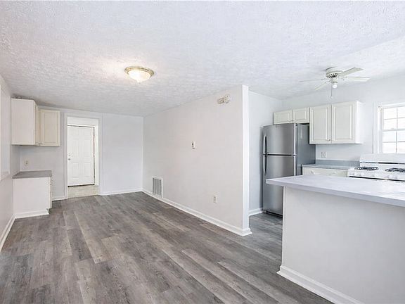 4th image of 171 Island Cottage Rd