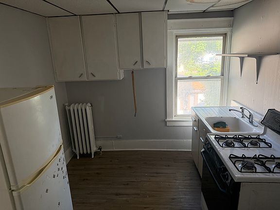 2nd image of 153 Winchester St APT 1