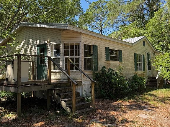 5th image of 6709 Betty Ln