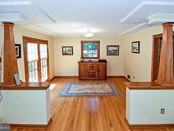 5th image of 1535 Dahlia Ct