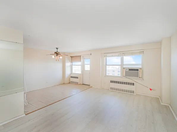 2630 Cropsey Avenue image 3 of 21