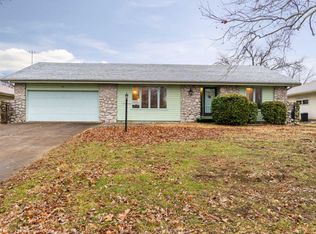 2720 S Hillsboro Ave, Springfield, MO 65804