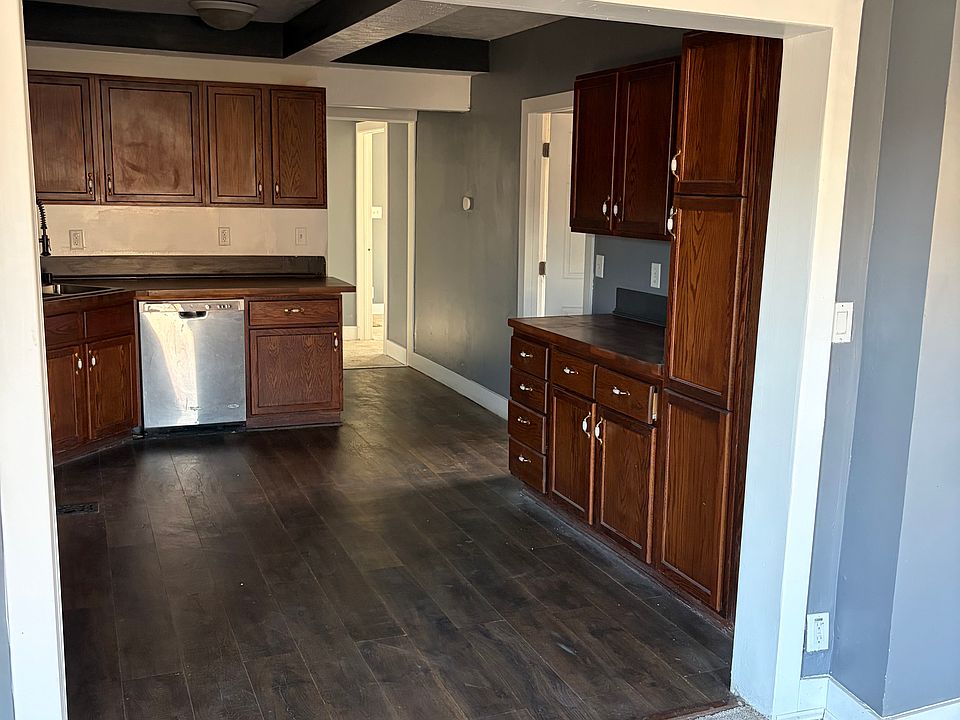 1st image of 411 W 22nd Ave APT 1