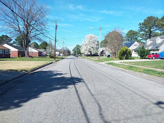4th image of 2225 Chesapeake Ave