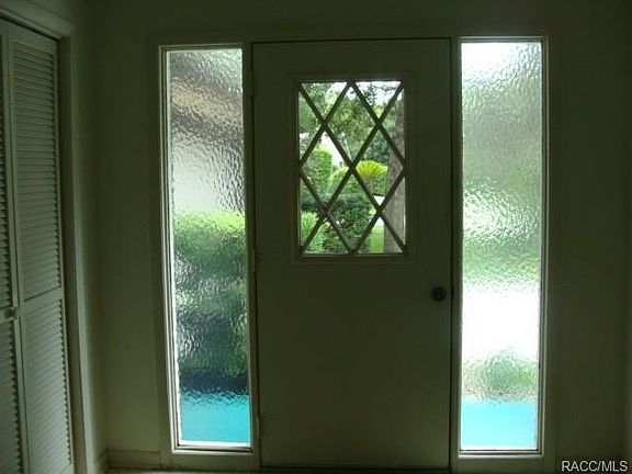 3rd image of 14 Shumard Ct E