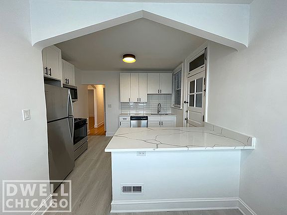 2nd image of 5801 N Richmond St #2