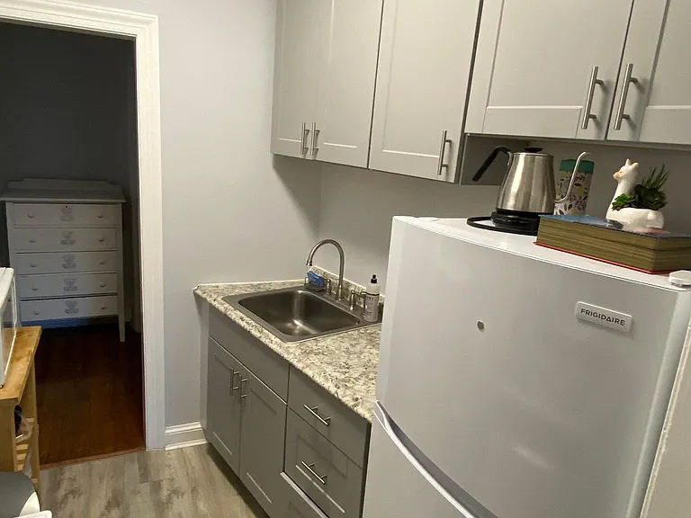 1847 Calvert St NW #5 — Photo 7
