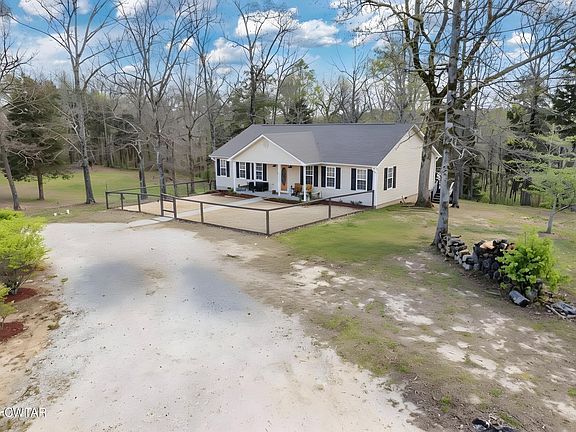 2nd image of 2100 Collins Rd
