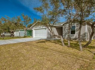 310 Steart St, Rockport, TX 78382
