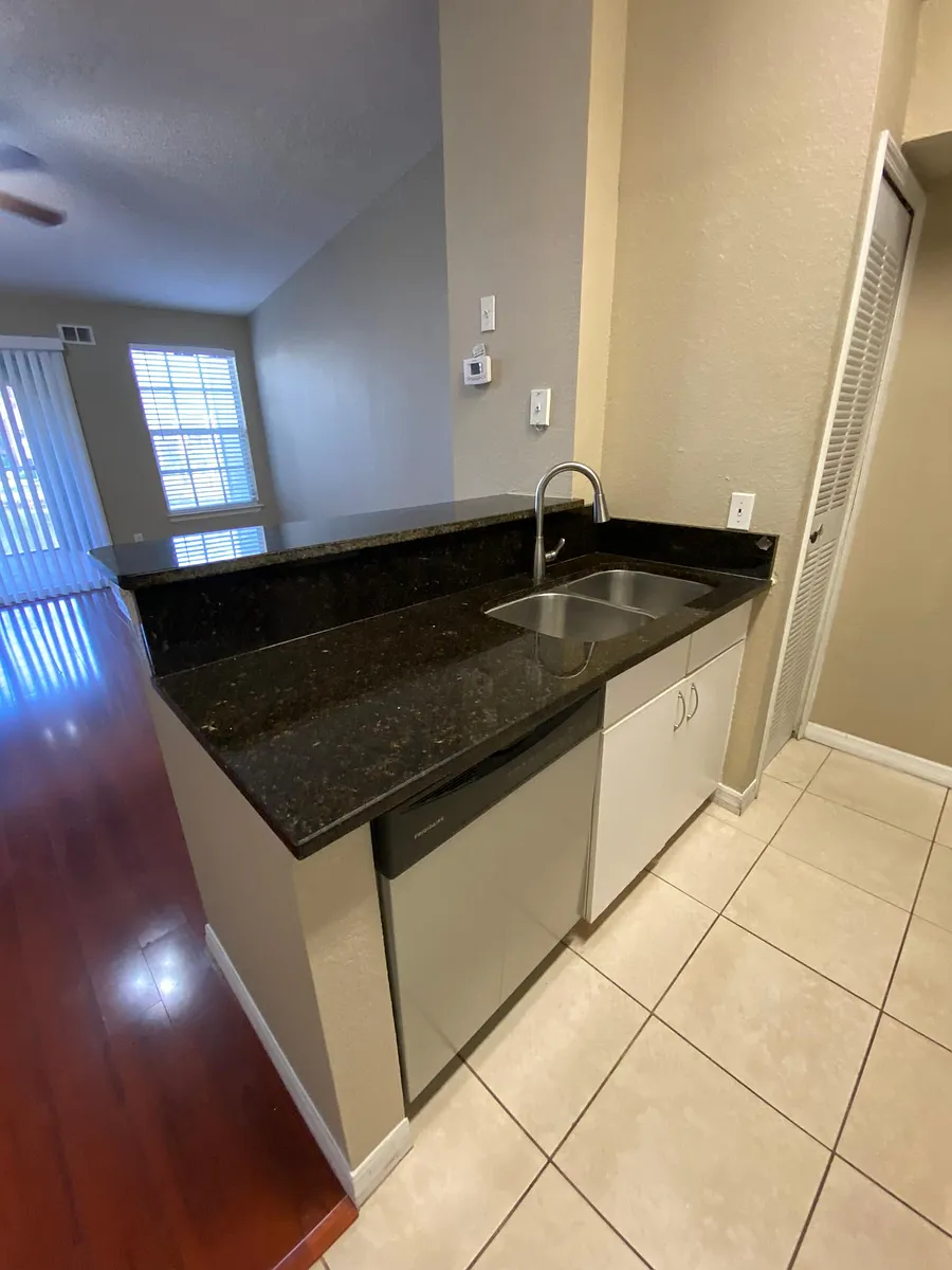 Building Photo - 5028 Park Central Dr #2128