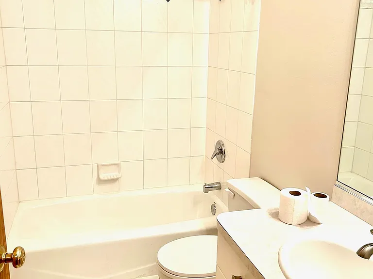 3954 N Greenview Ave #2N — Photo 12